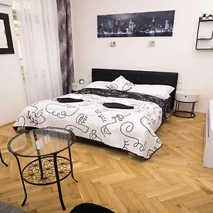 Apartmán Black & White By Wenceslas Square And Muzeum, Praha