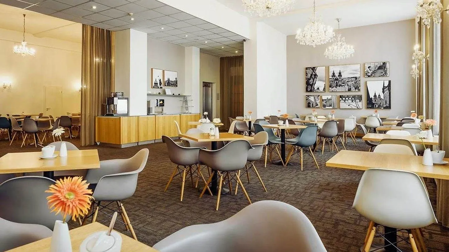 Central Hotel פראג 3*,